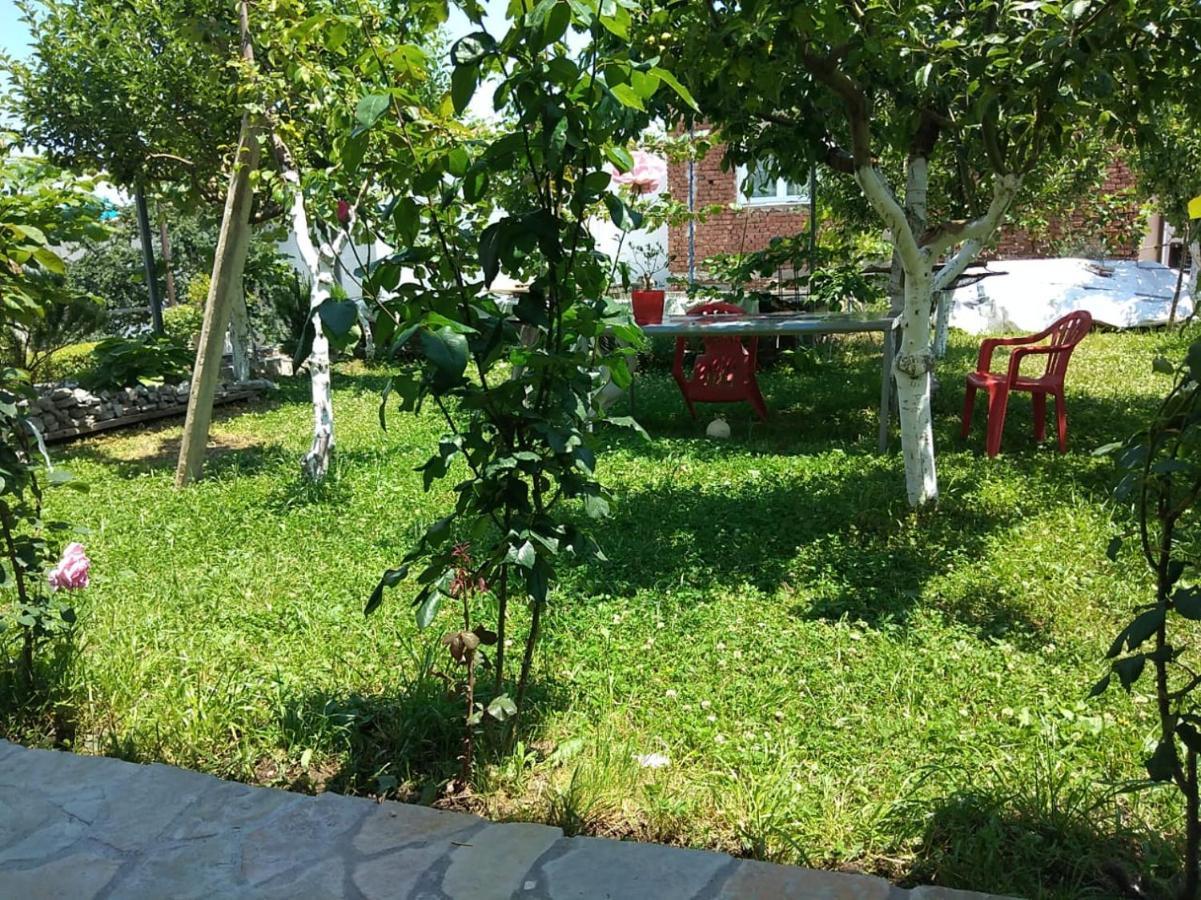 Gardenhouse Villa Memlishte Екстериор снимка